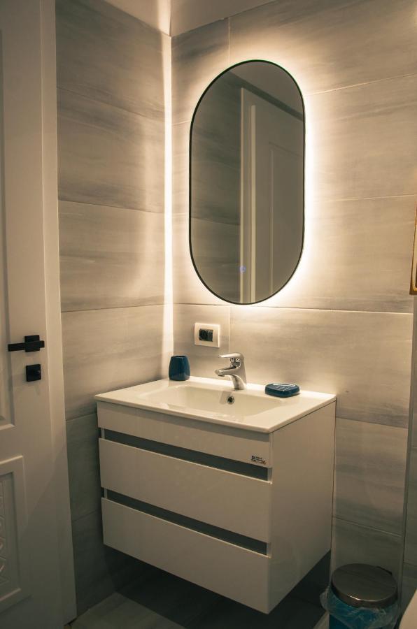 Bright Apartment Close To City Center Tirana Exteriör bild